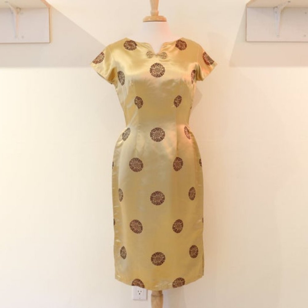 Stunning Gold Patterned Qipao